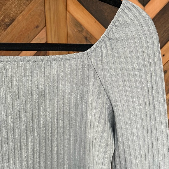 NWT Ribbed Square-Neck Long-Sleeve Tee Size Medium - Picture 12 of 14